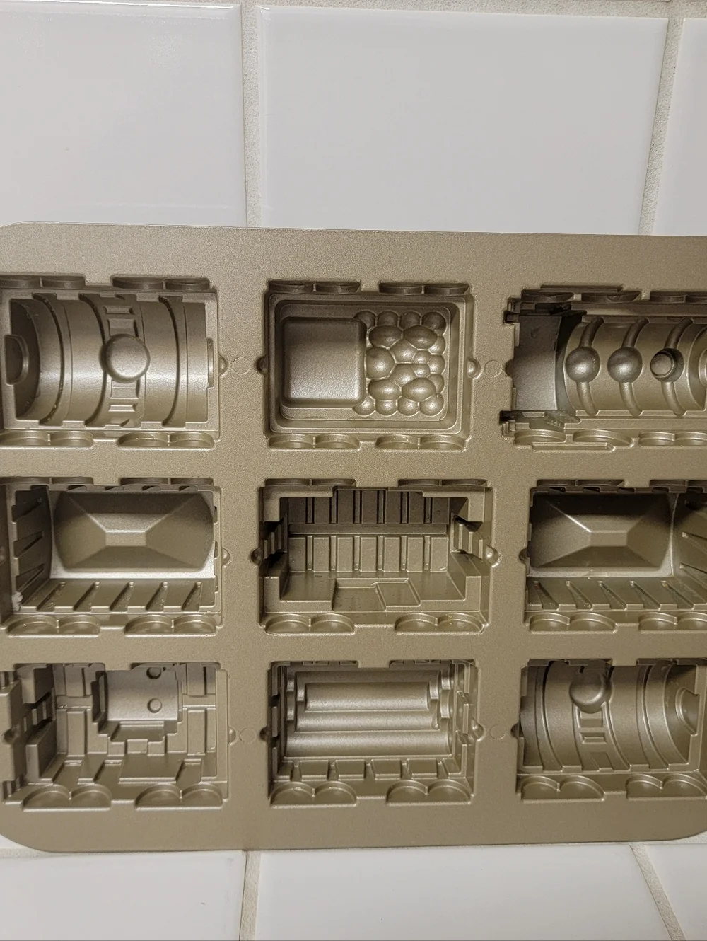 Williams Sonoma Railway 3D Train Cake Pan